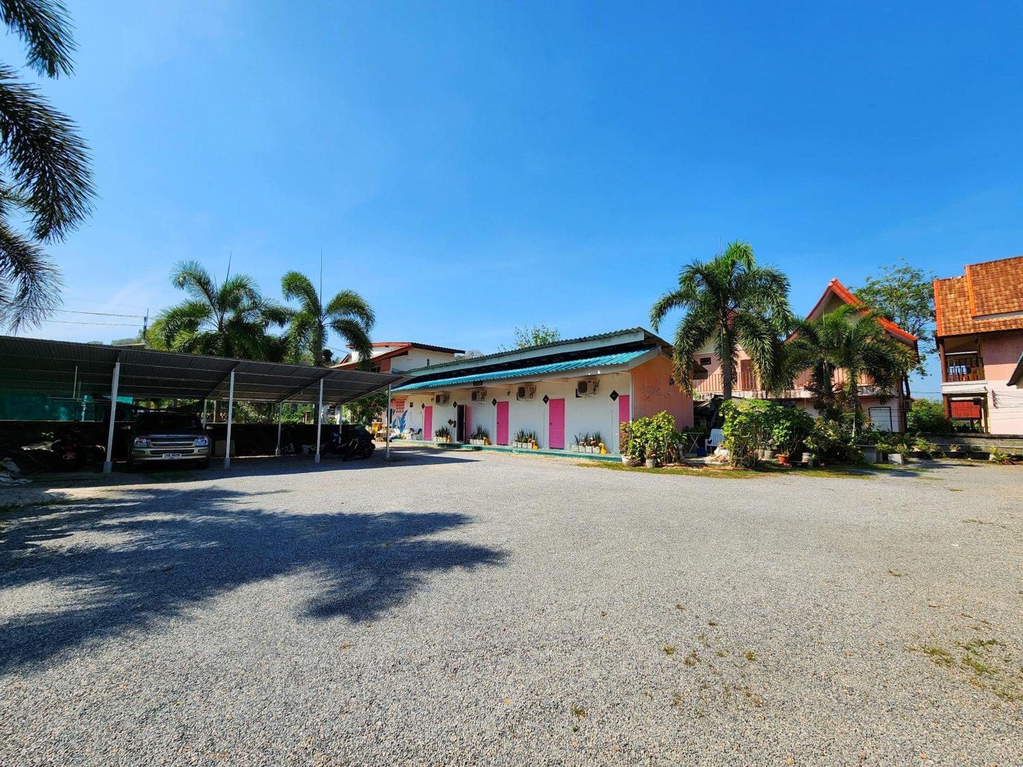 Ingpha Room For Rent Satun Bagian luar foto